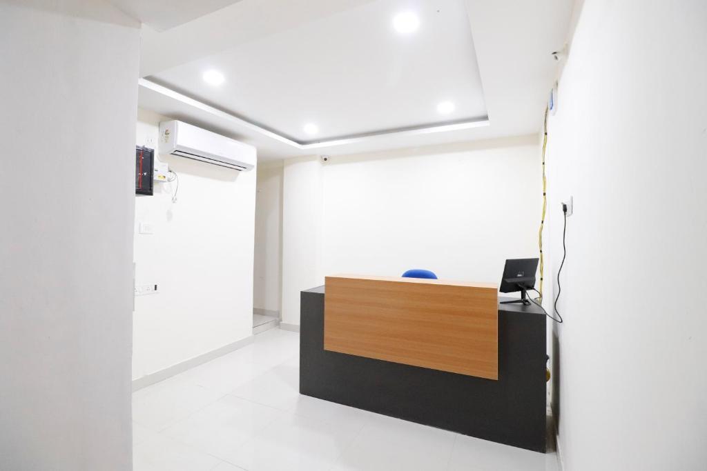 Collection O Hotel 7 Treats Near Amanora Mall — фото 1