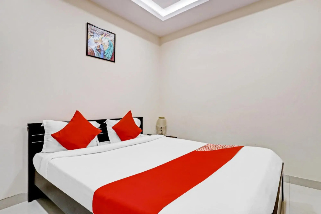 Нагпур: Flagship 82896 Hotel Girija Inn