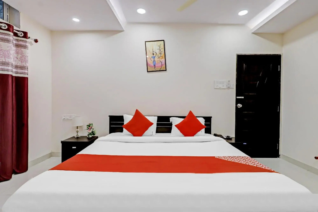 Нагпур: Flagship 82896 Hotel Girija Inn