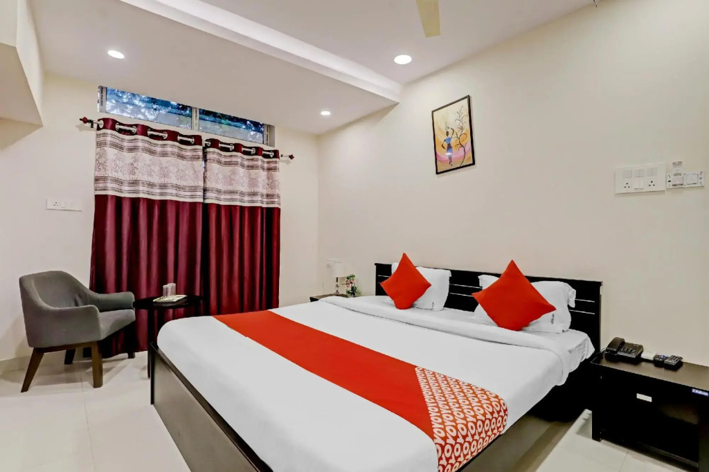 Нагпур: Flagship 82896 Hotel Girija Inn