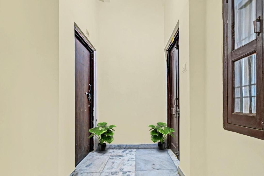 Удаипур: Oyo Flagship 87534 Hotel Rajshree Niwas