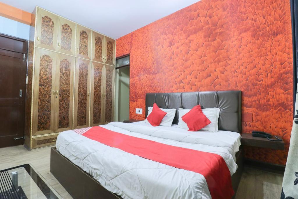 Манали: Oyo Mnl739 Manali Villa