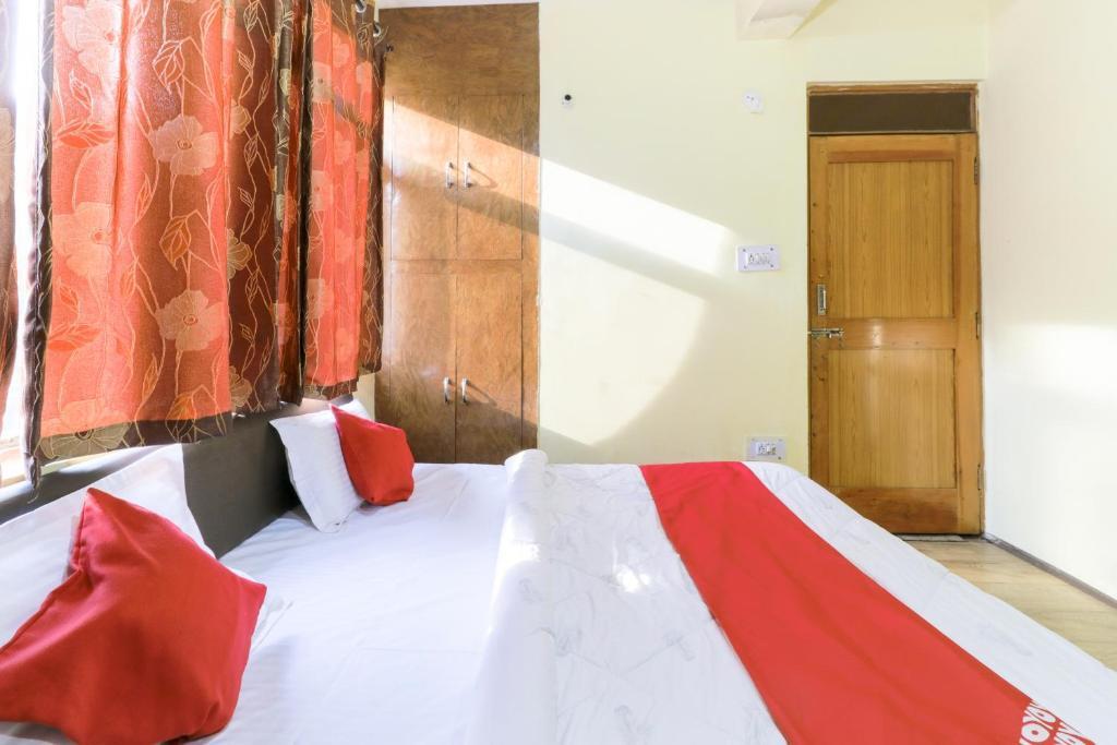 Манали: Oyo Mnl739 Manali Villa