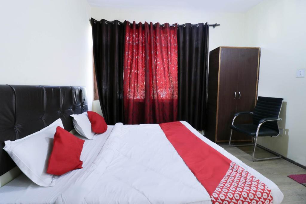 Манали: Oyo Mnl739 Manali Villa