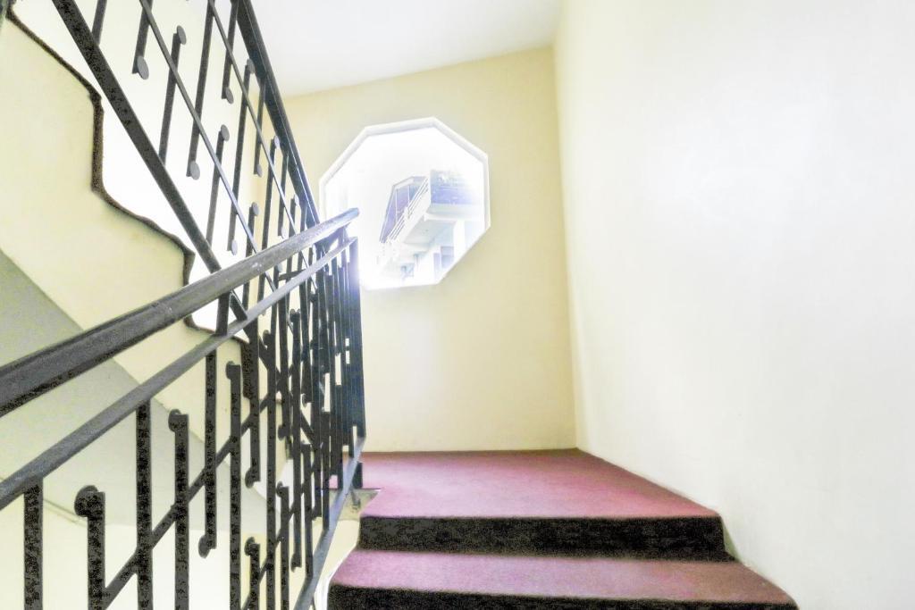 Манали: Oyo Mnl739 Manali Villa