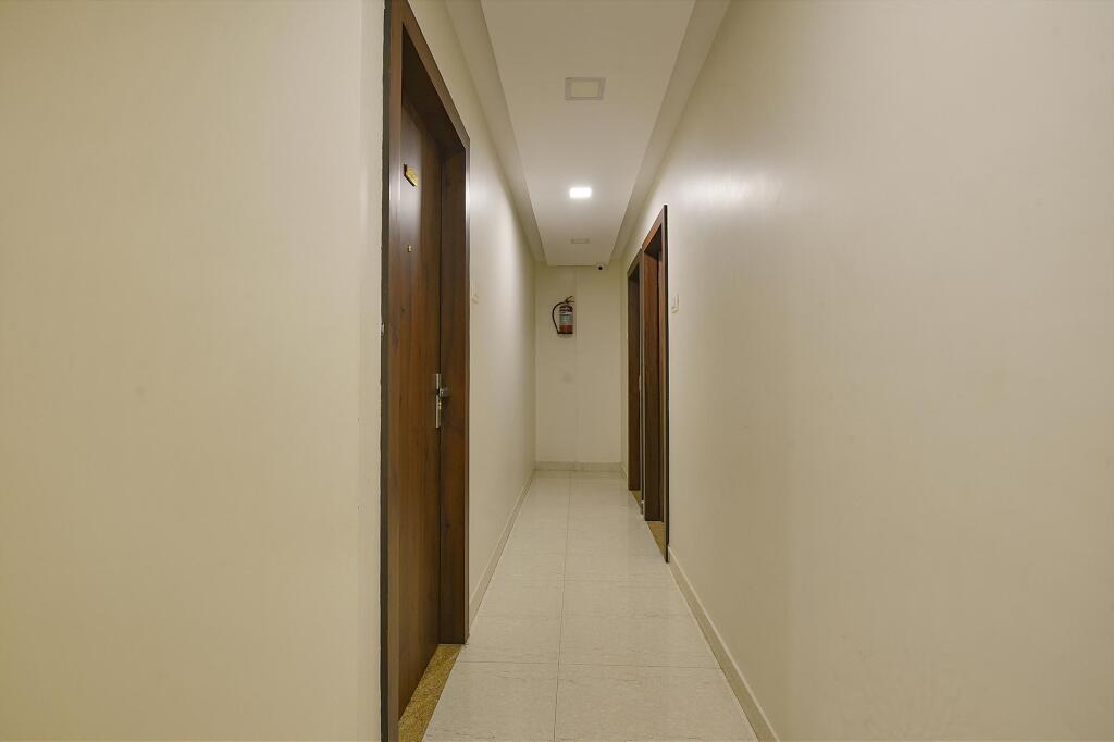 Fabhotel Purple Suites Inn — фото 2