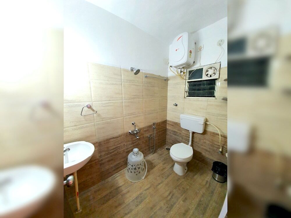 Бангалор: Sai Shreyas Residency