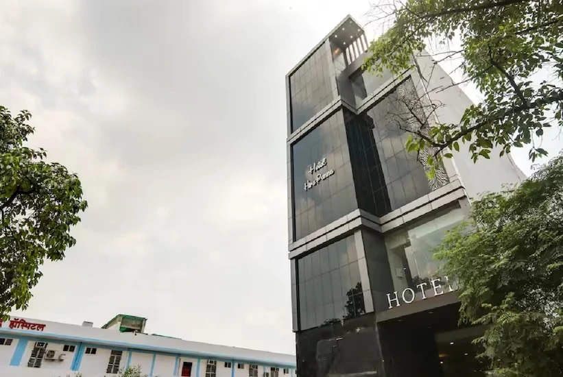 Барейлли: Hotel Hirapanna