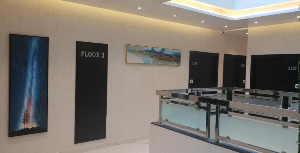 Бангалор: Hotel surya dev residency