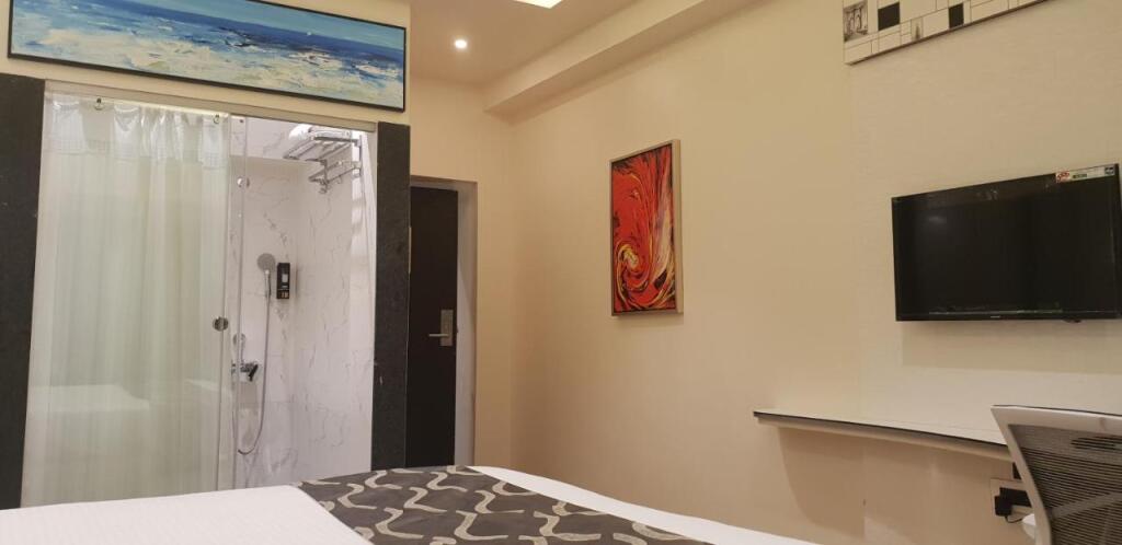 Бангалор: Hotel surya dev residency