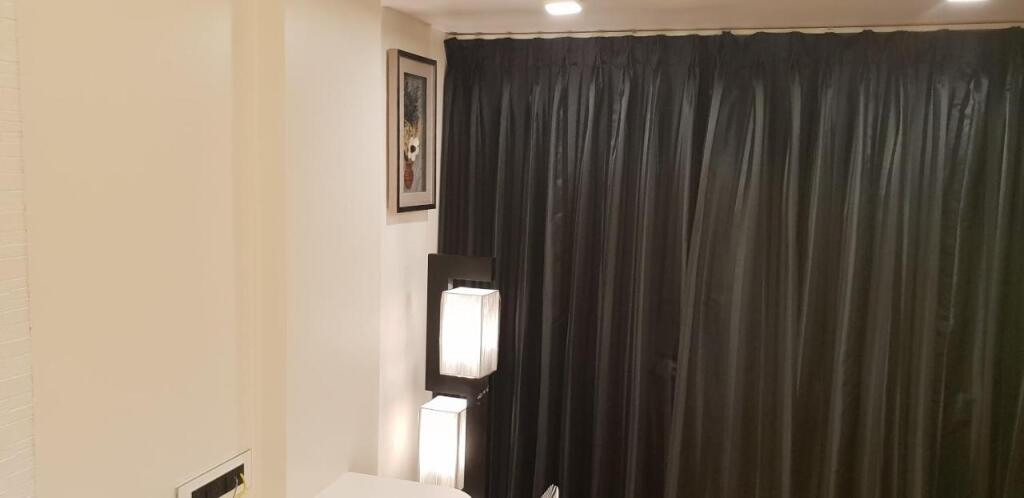 Бангалор: Hotel surya dev residency