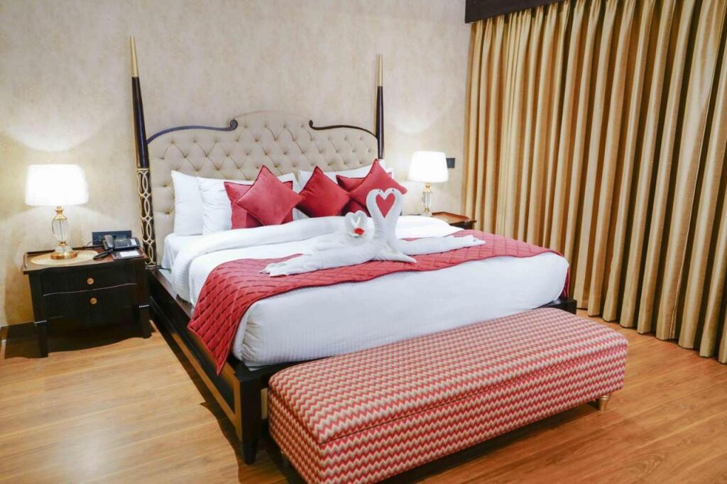 Барейлли: The Grand Nirvana Hotel and Resort