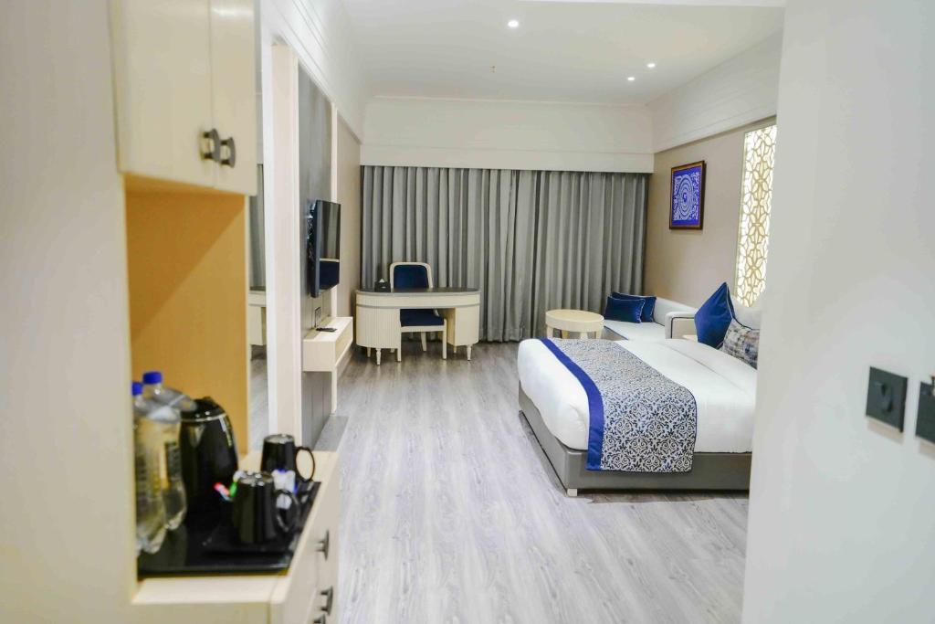 Барейлли: The Grand Nirvana Hotel and Resort