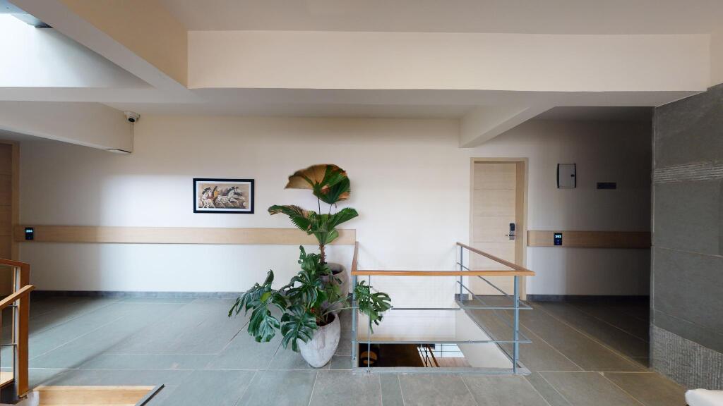 Бангалор: Iris Suites