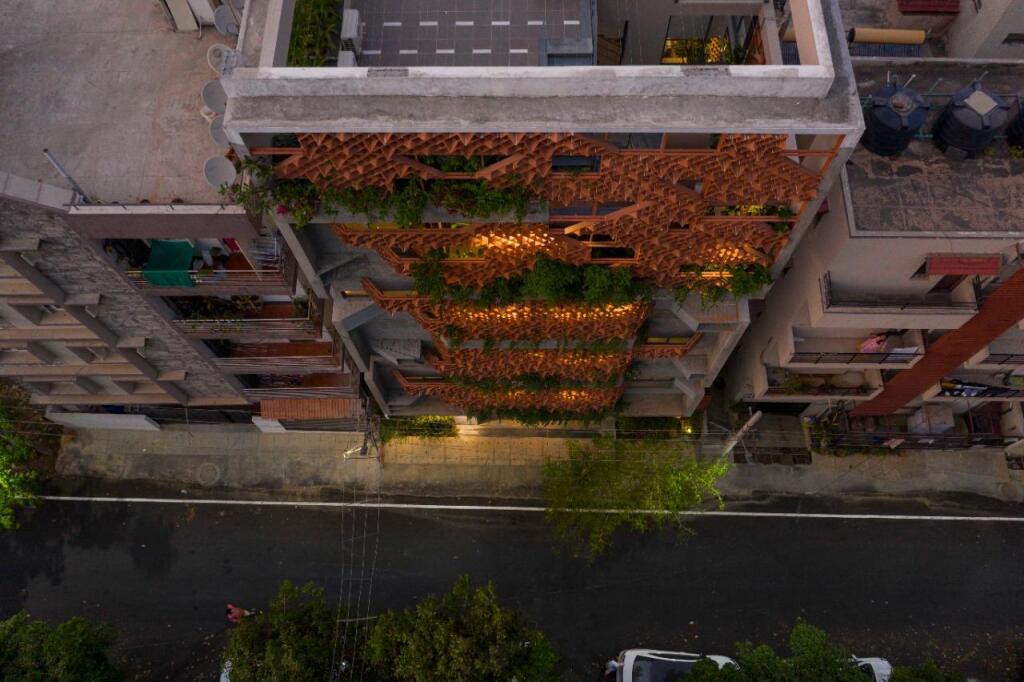 Бангалор: Iris Suites