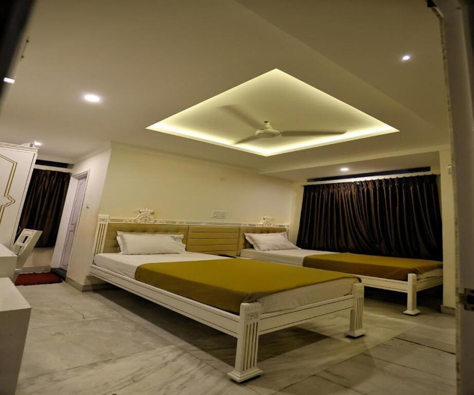 Бангалор: Hotel City Meridian