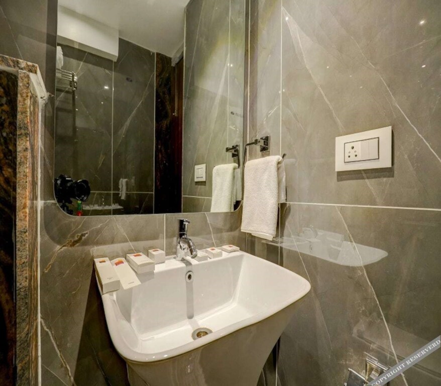 Бангалор: MySpace Triton Suites