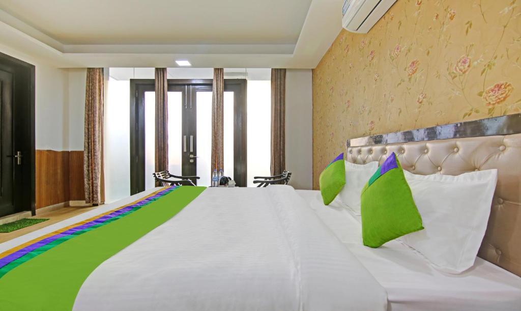 Гуруграм: Treebo Trend AR Residency Sector 45