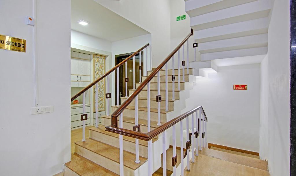 Гуруграм: Treebo Trend AR Residency Sector 45