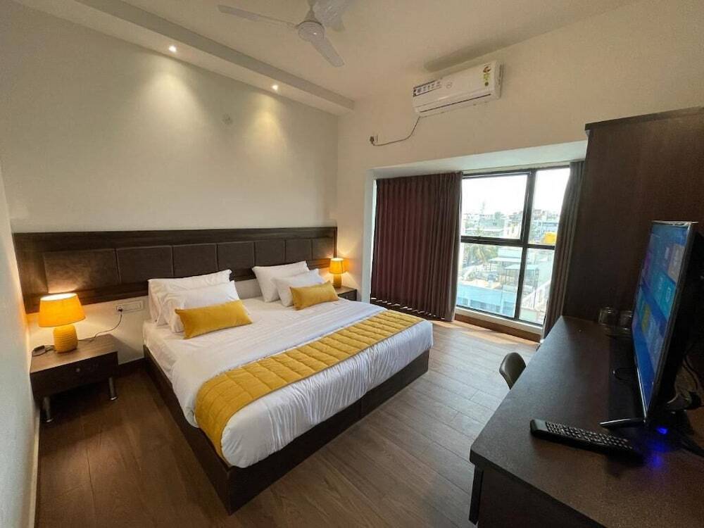 Бангалор: Eiffel Suites