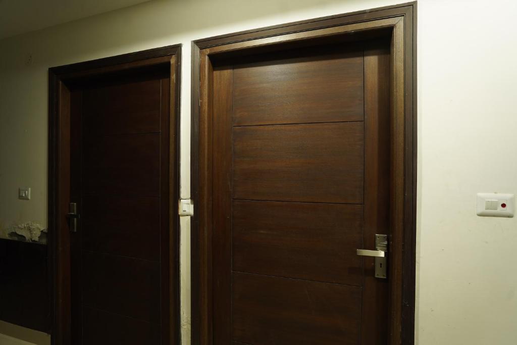 Лудхиана: OYO 86335 Hotel Grey Orchid