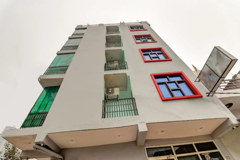 Газиабад: OYO 86348 Hotel crossing republik
