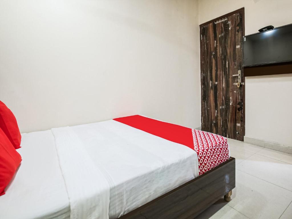 Лудхиана: OYO 87041 Hotel Sunrise