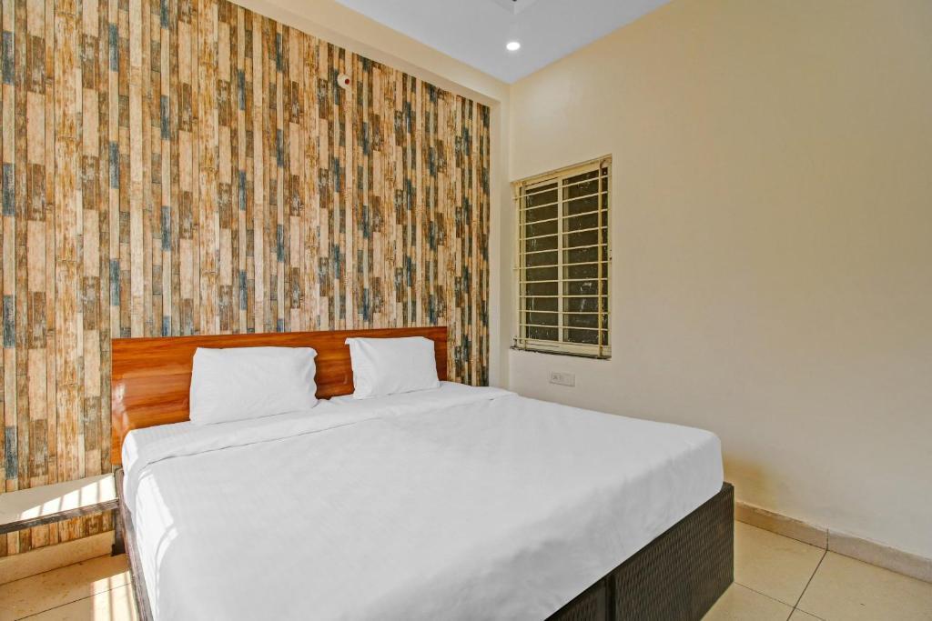 Бхопал: OYO 87057 Hotel Ashiyana Inn