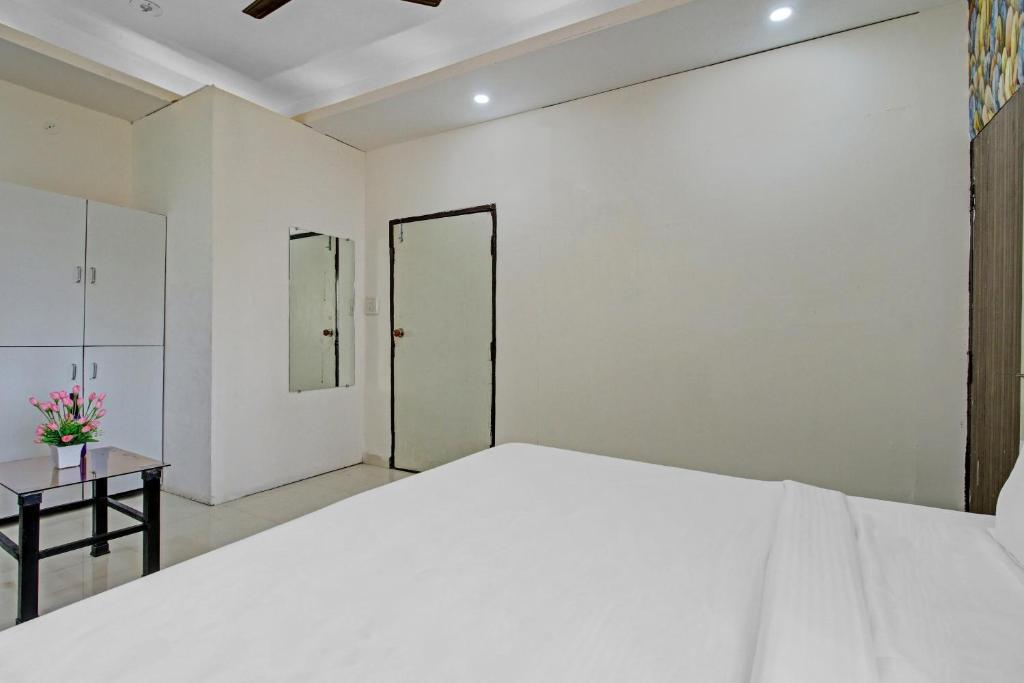 Бхопал: OYO 87057 Hotel Ashiyana Inn