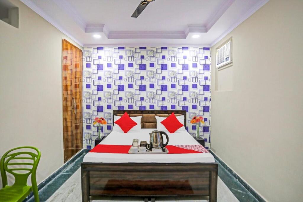 Нойда: OYO 88010 Hotel Metro Inn