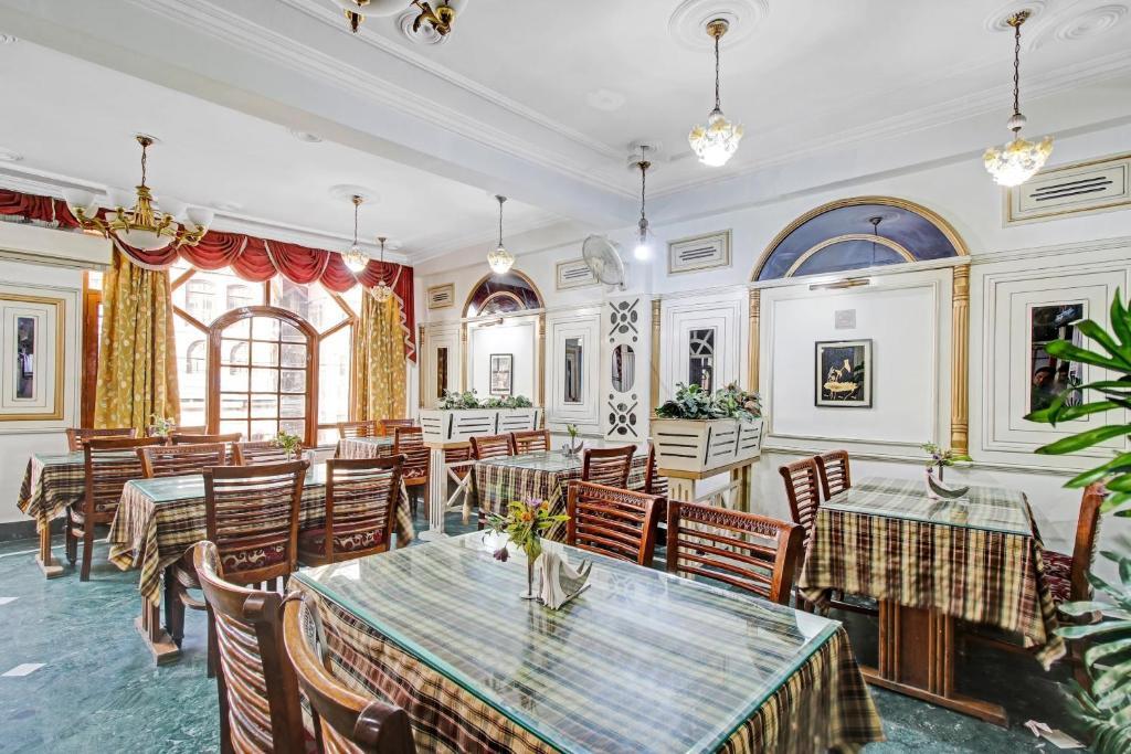 Шринагар: OYO 89626 Hotel Khana Khazana
