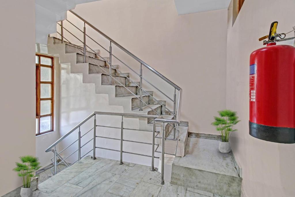 Шринагар: OYO 89626 Hotel Khana Khazana