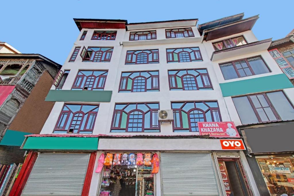 Шринагар: OYO 89626 Hotel Khana Khazana