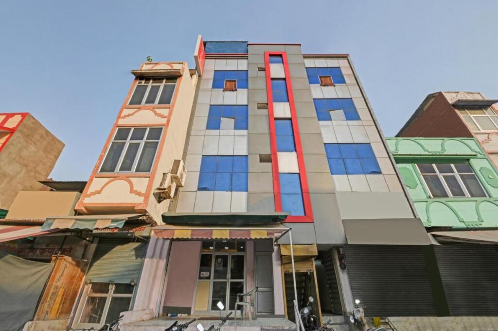 Канпур: OYO 89631 Shiv Nath Hotel