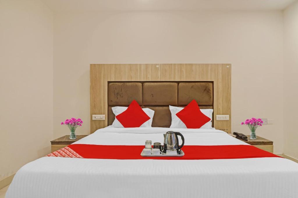 Секундерабад: Oyo Devi Residency Near Mahakali Temple