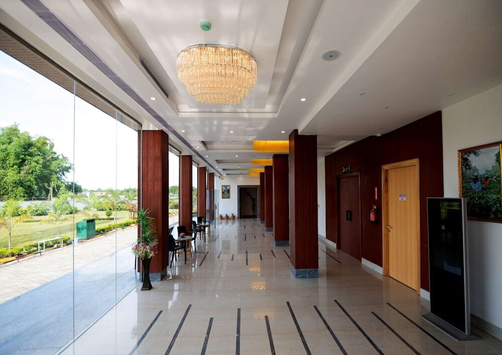 Дибругарх: Pushkara Sarovar Portico Dibrugarh