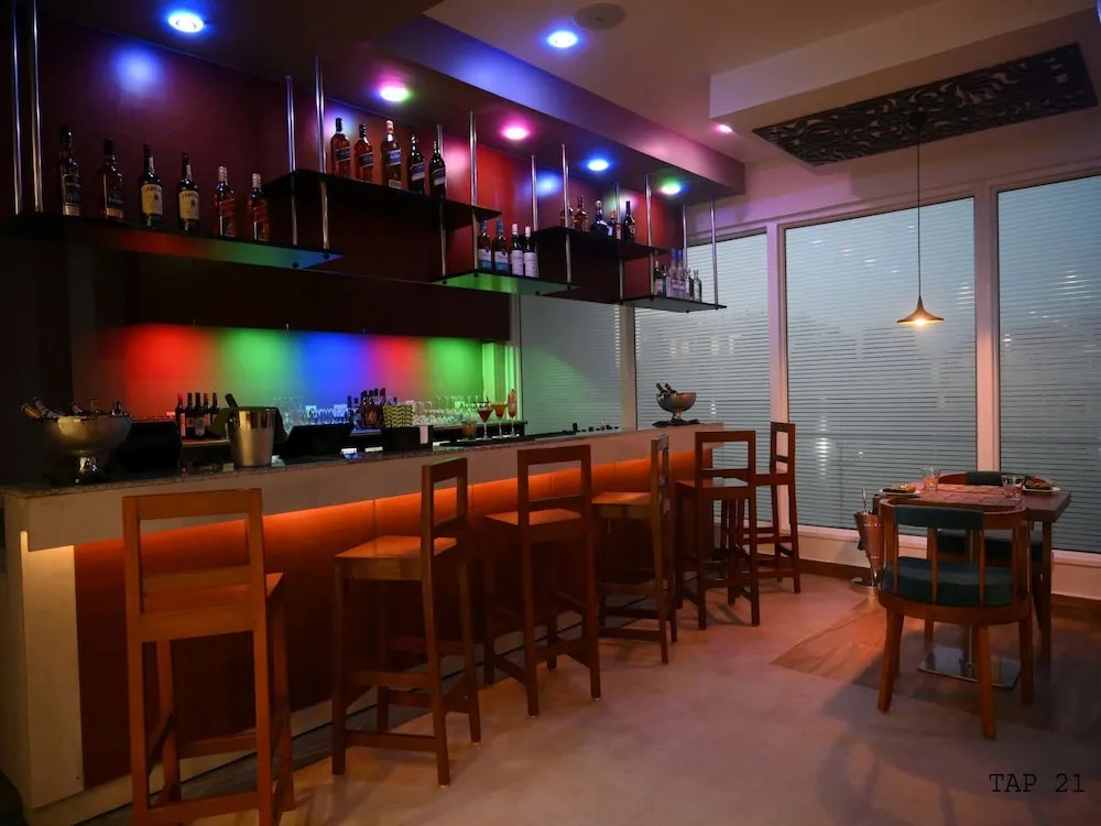 Дибругарх: Pushkara Sarovar Portico Dibrugarh
