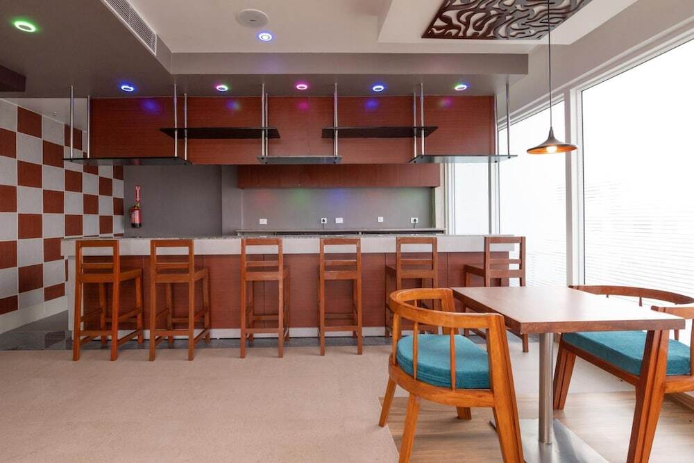 Дибругарх: Pushkara Sarovar Portico Dibrugarh