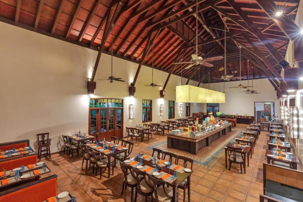 Мумбаи: Club Mahindra Madikeri