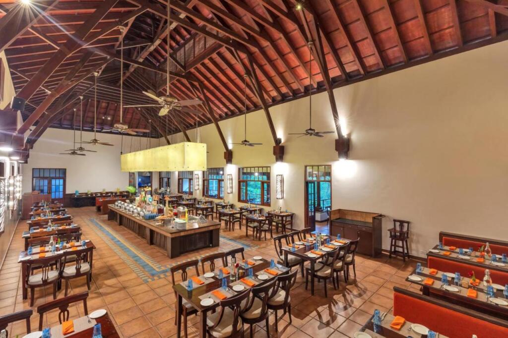 Мумбаи: Club Mahindra Madikeri