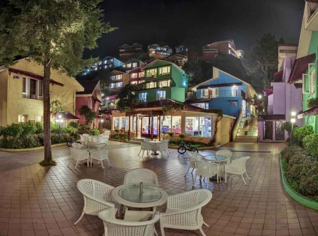 Мумбаи: Club Mahindra Mussoorie