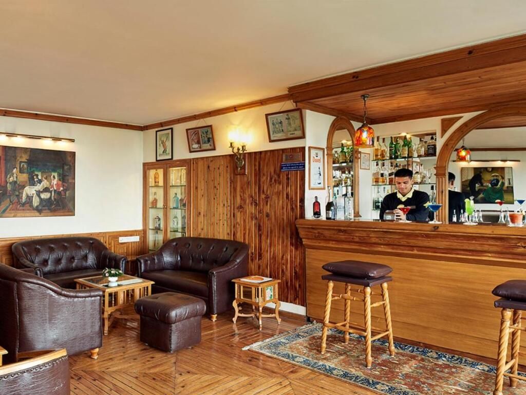 Мумбаи: Club Mahindra Resort - Mashobra, Shimla