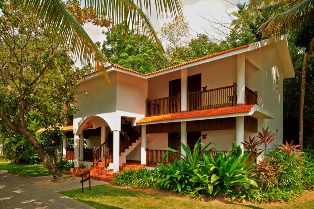 Мумбаи: Club Mahindra Ashtamudi