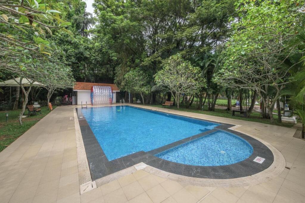 Мумбаи: Club Mahindra Ashtamudi