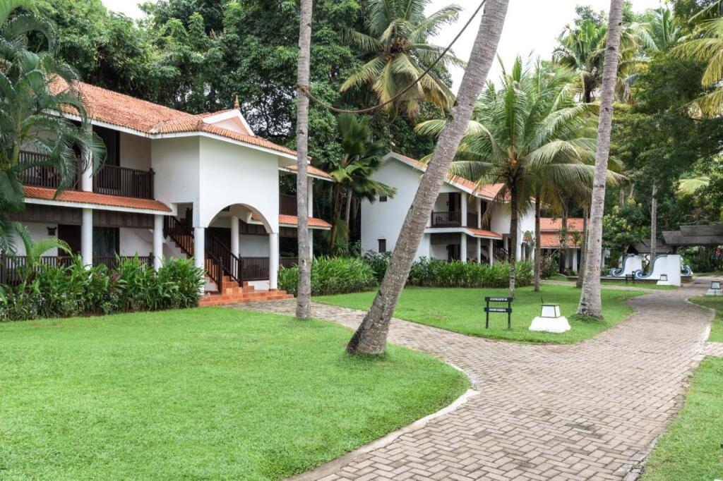 Мумбаи: Club Mahindra Ashtamudi