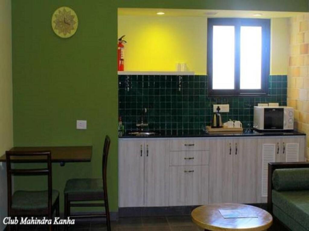 Мумбаи: Club Mahindra Kanha