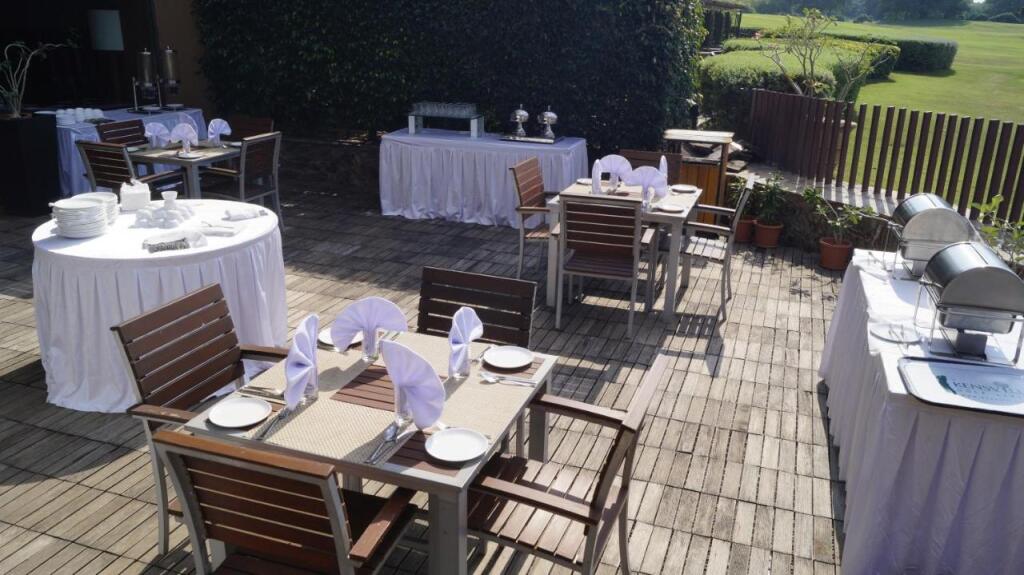 Мумбаи: Club Mahindra Kensville