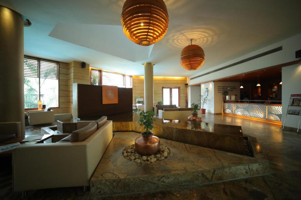 Мумбаи: Club Mahindra Kensville