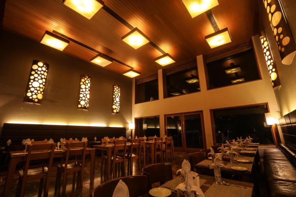 Мумбаи: Club Mahindra Kensville