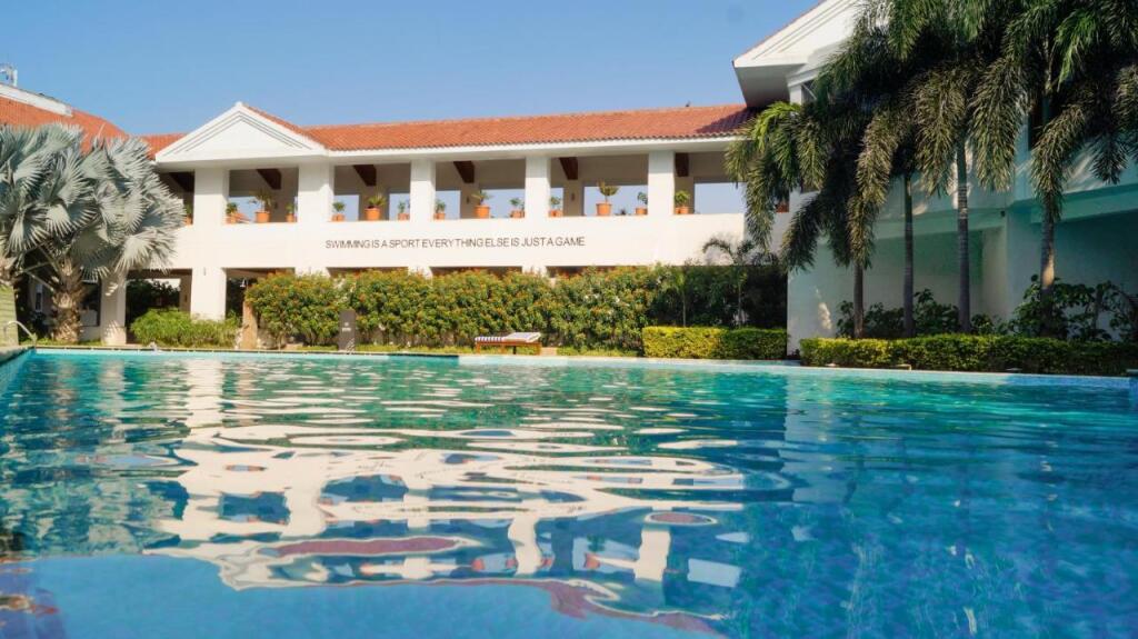 Мумбаи: Club Mahindra Kensville